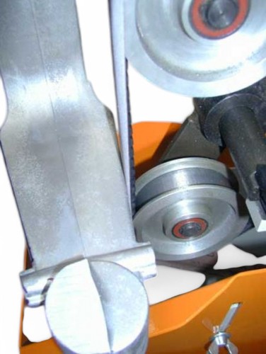 Rectifieuse de contact type KS 100 version robot Exemple d'application